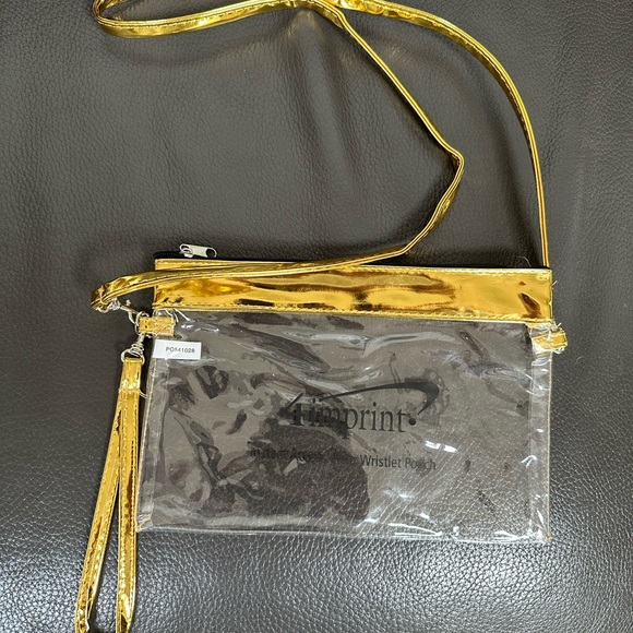 Clear zippered bag with wristlet and shoulder straps. Great stadium bag! - Picture 3 of 3